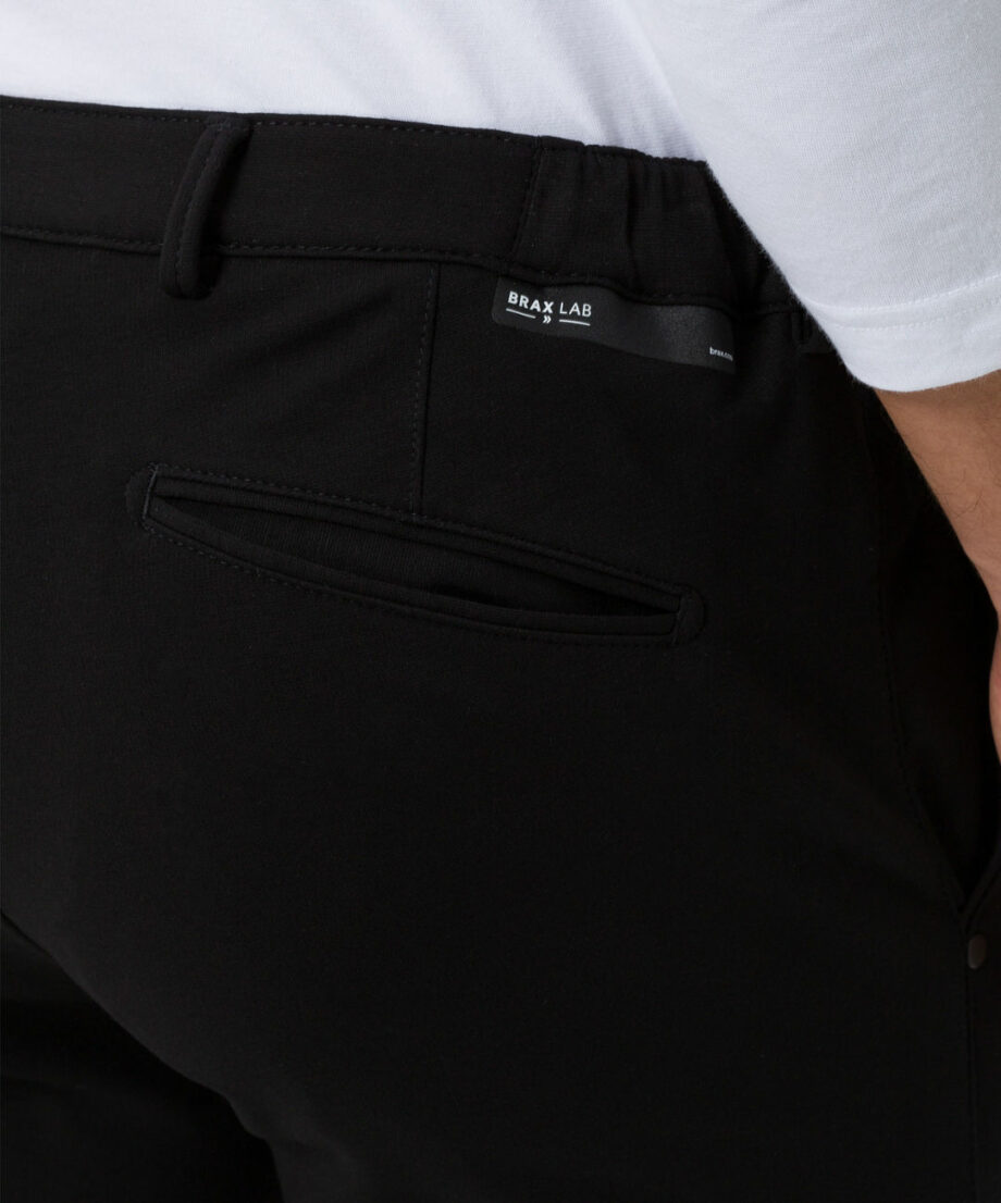 Brax Slim Chino mit wertigen Stylingdetails Style Silvio Fxt, black