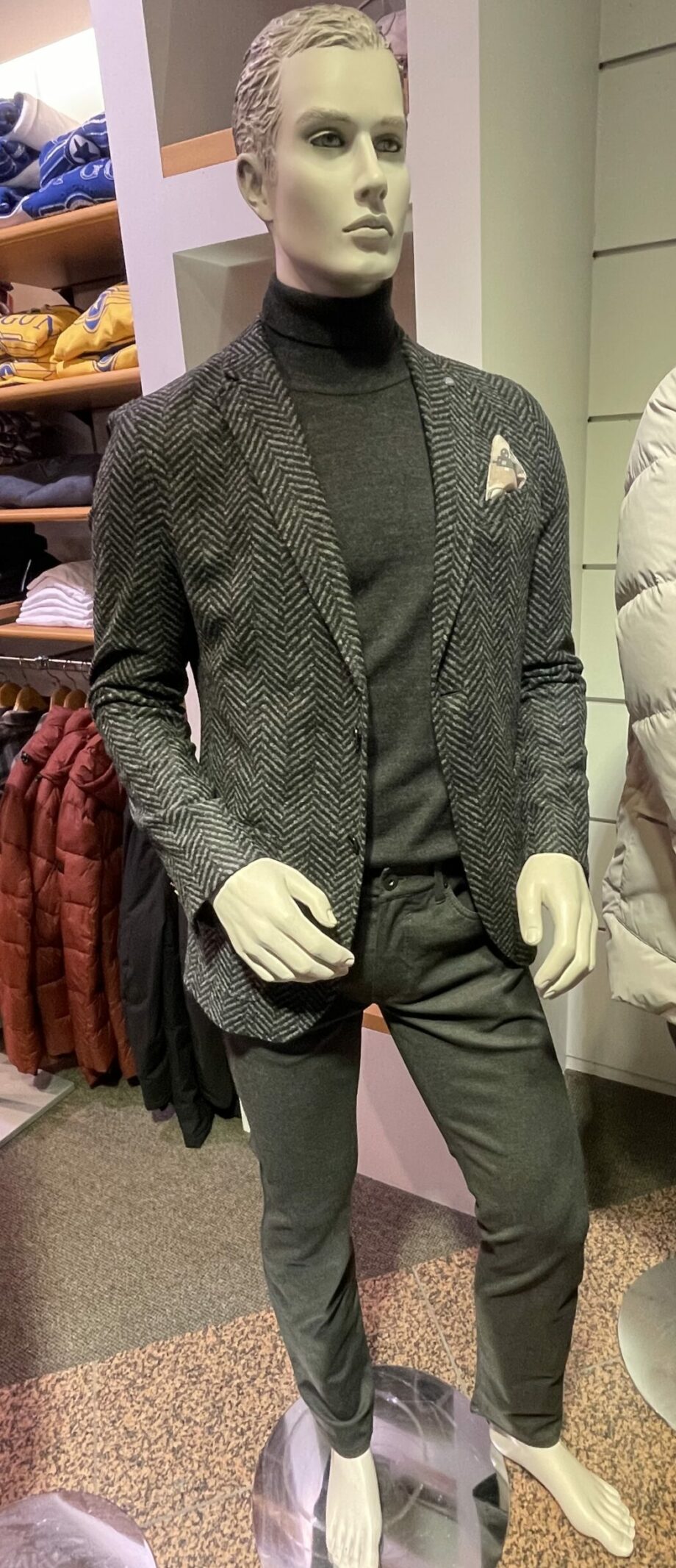 Hartmann Mode Winter Schaufenster Benvento, Daniel Hechter Outfit 7