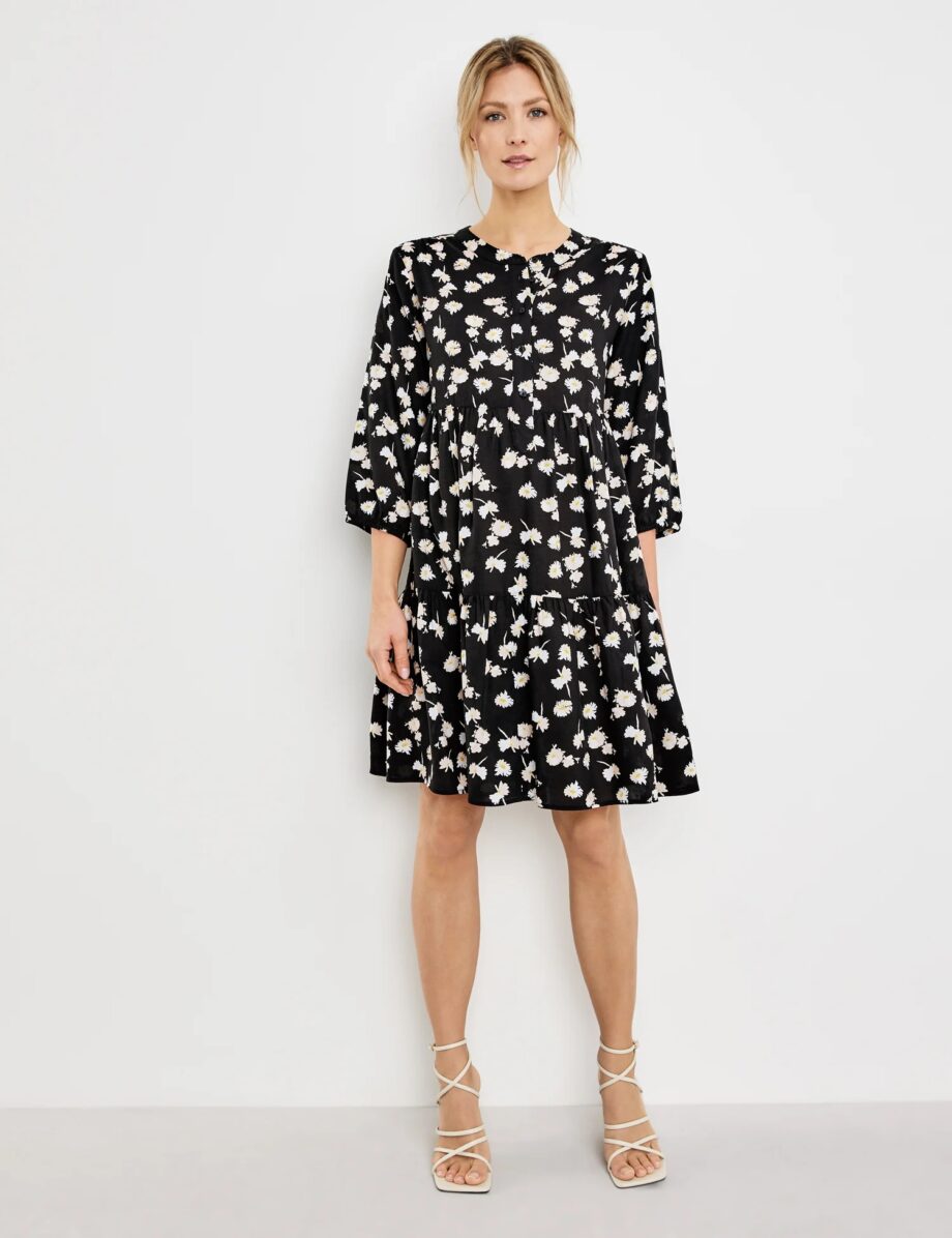 Taifun A-Linien-Kleid mit Gänseblümchen EcoVero, schwarz gemustert