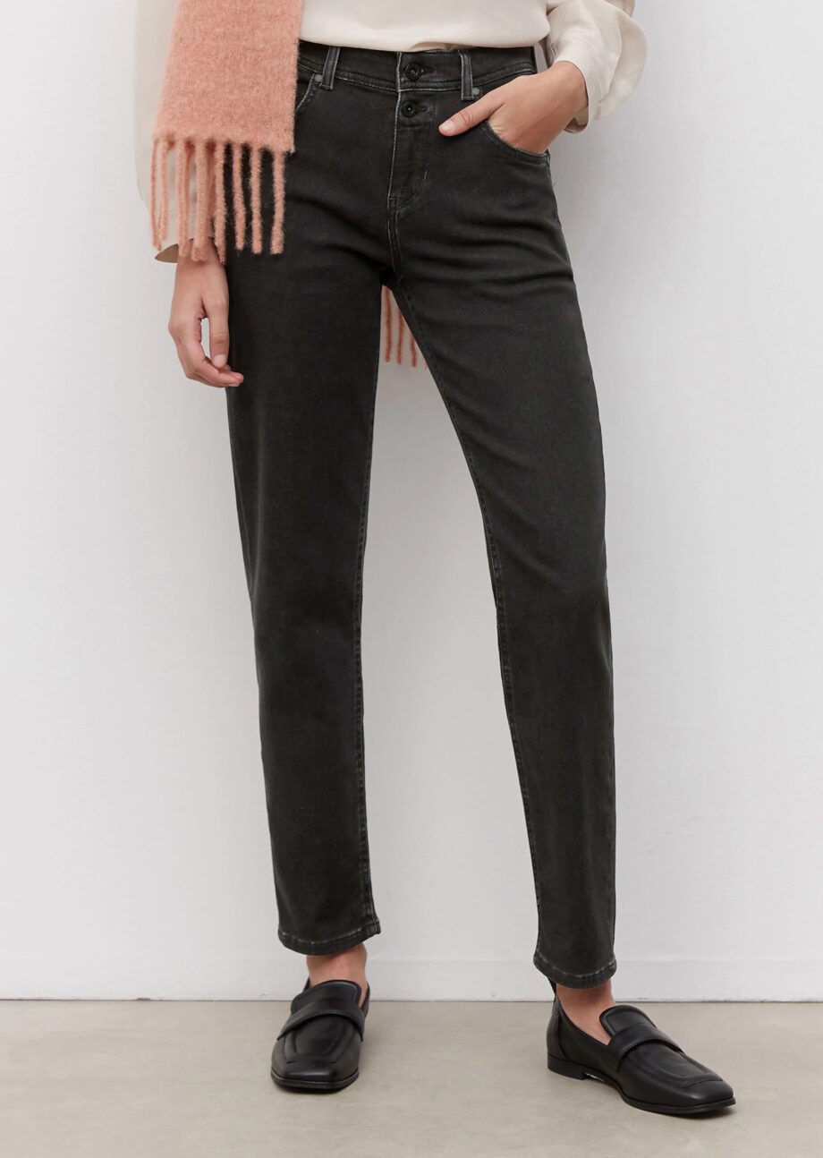 MARC O’POLO
Jeans Modell THEDA boyfriend cropped aus stretchigem Organic Cotton-Mix, Jogg black denim wash