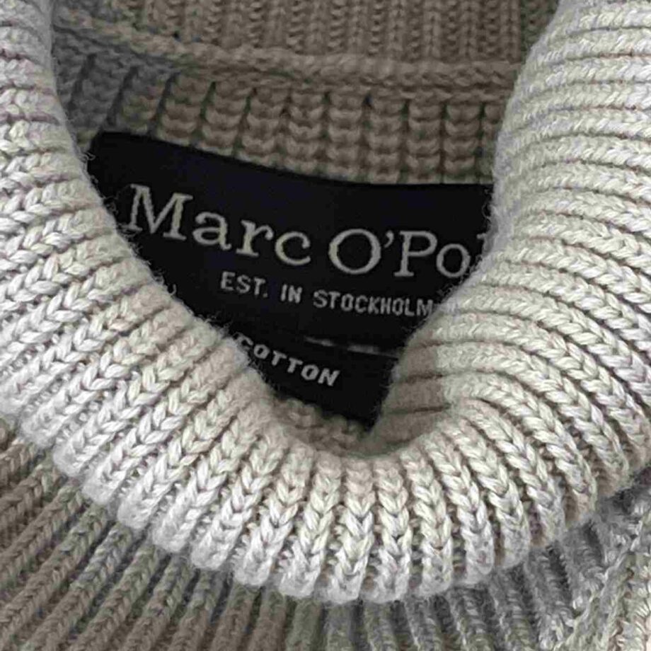 MARC O’POLO
     
    Chunky-Rib-Rollkragenpullover aus Bio-Baumwolle und Schafwolle, gray silk