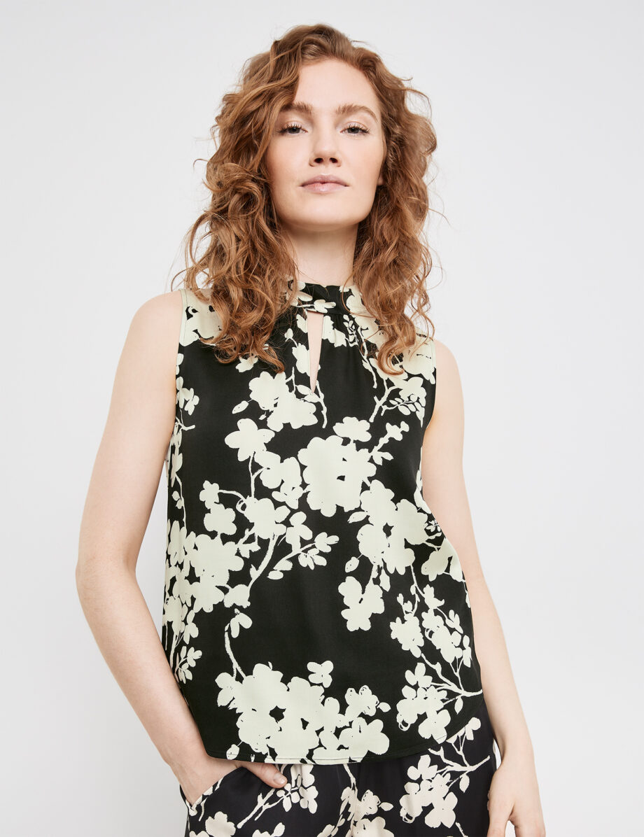 TAIFUN                  Ärmellose Bluse mit Stehkragen