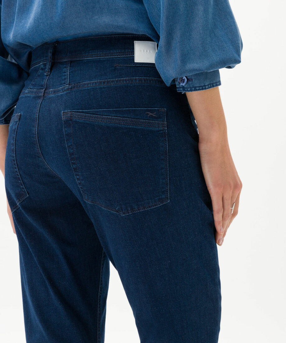 BRAX women Boyfriend-Jeans in leichter Denimqualität
Style Merrit S
