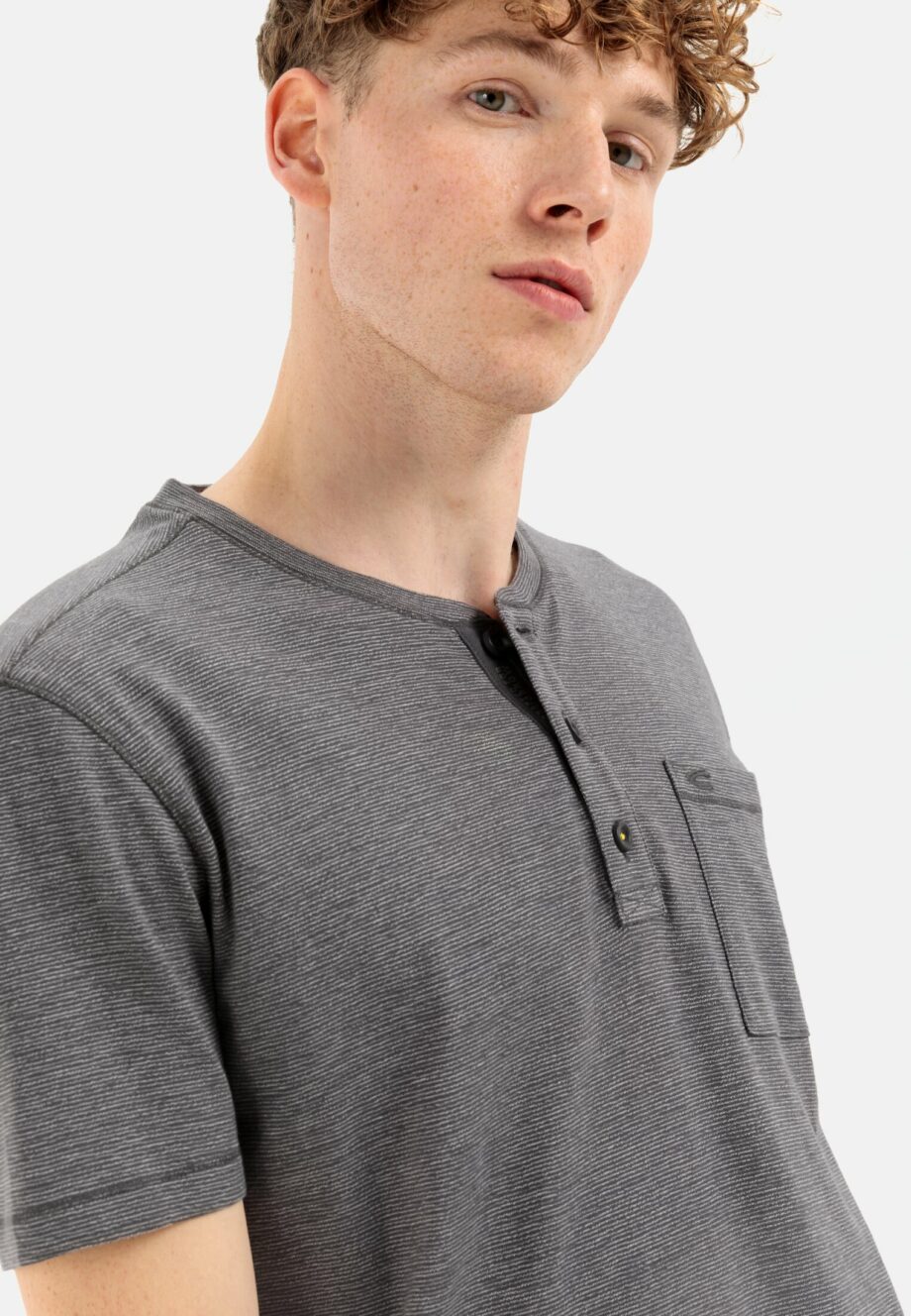 Camel active Henleyshirt aus reiner Baumwolle