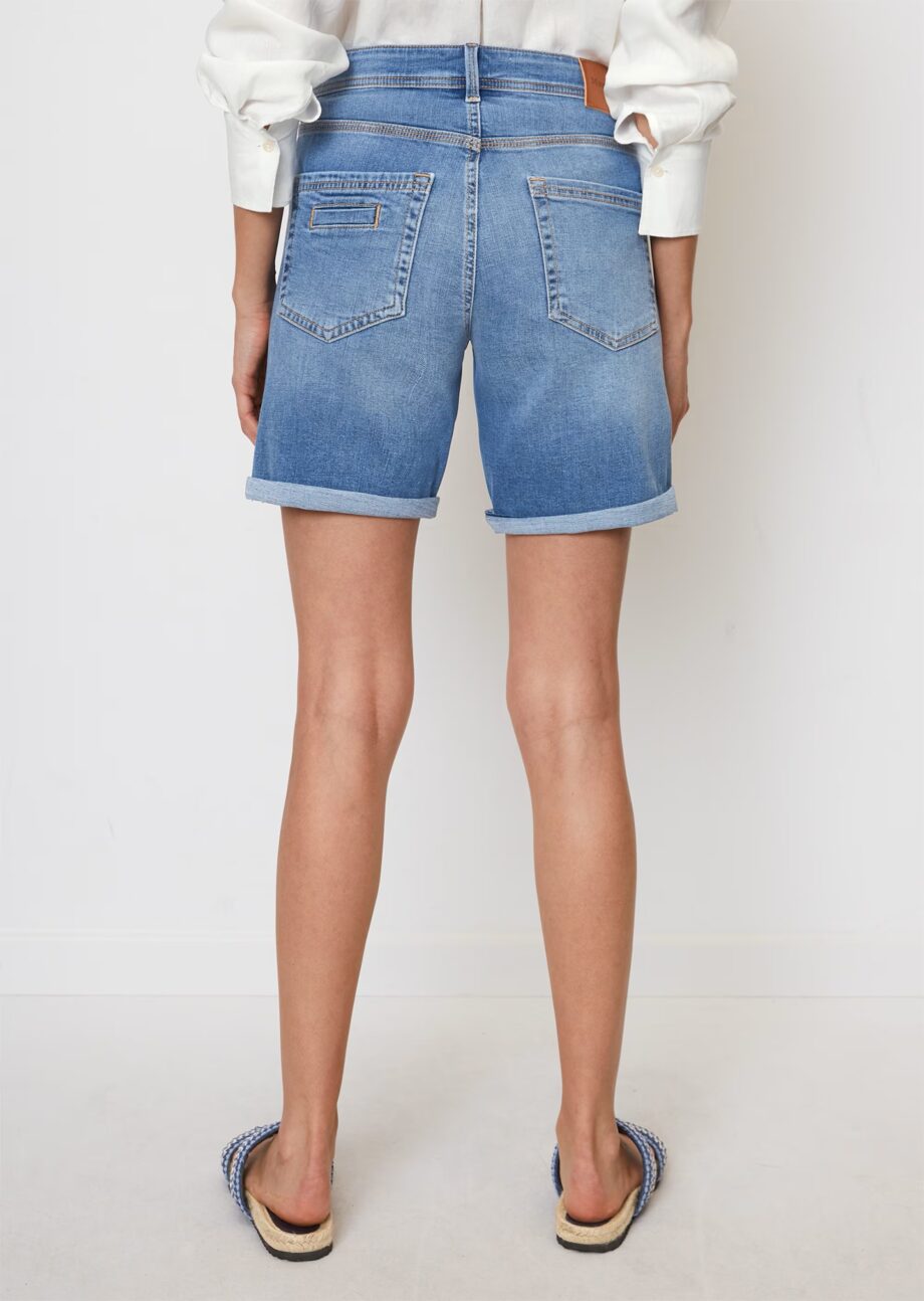 MARC O’POLO NEU Jeans-Shorts Modell THEDA boyfriend mid waist aus Baumwoll-Mix, Mid blue wash