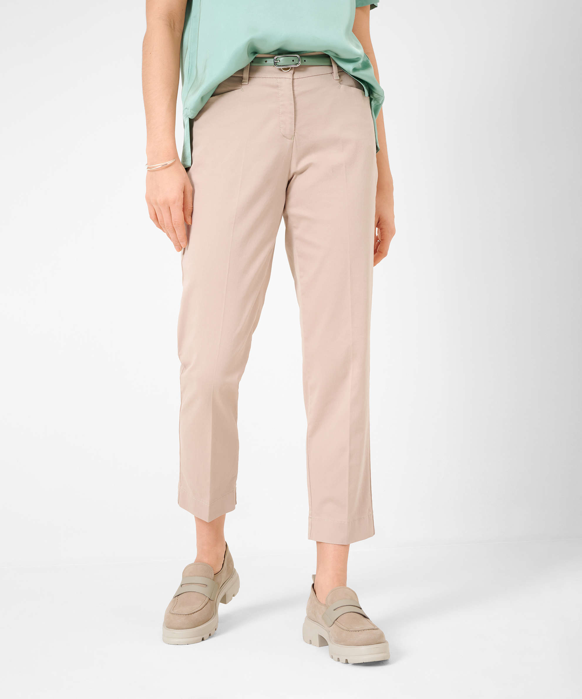 BRAX women Chinohose mit modernen Stylingdetails
REGULAR Style Mara S