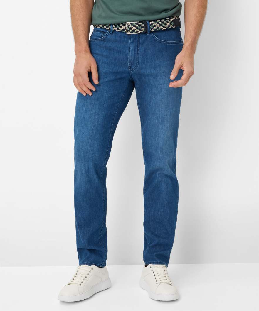 BRAX Ultralight Five-Pocket-Jeans im Straight Fit Style Cadiz