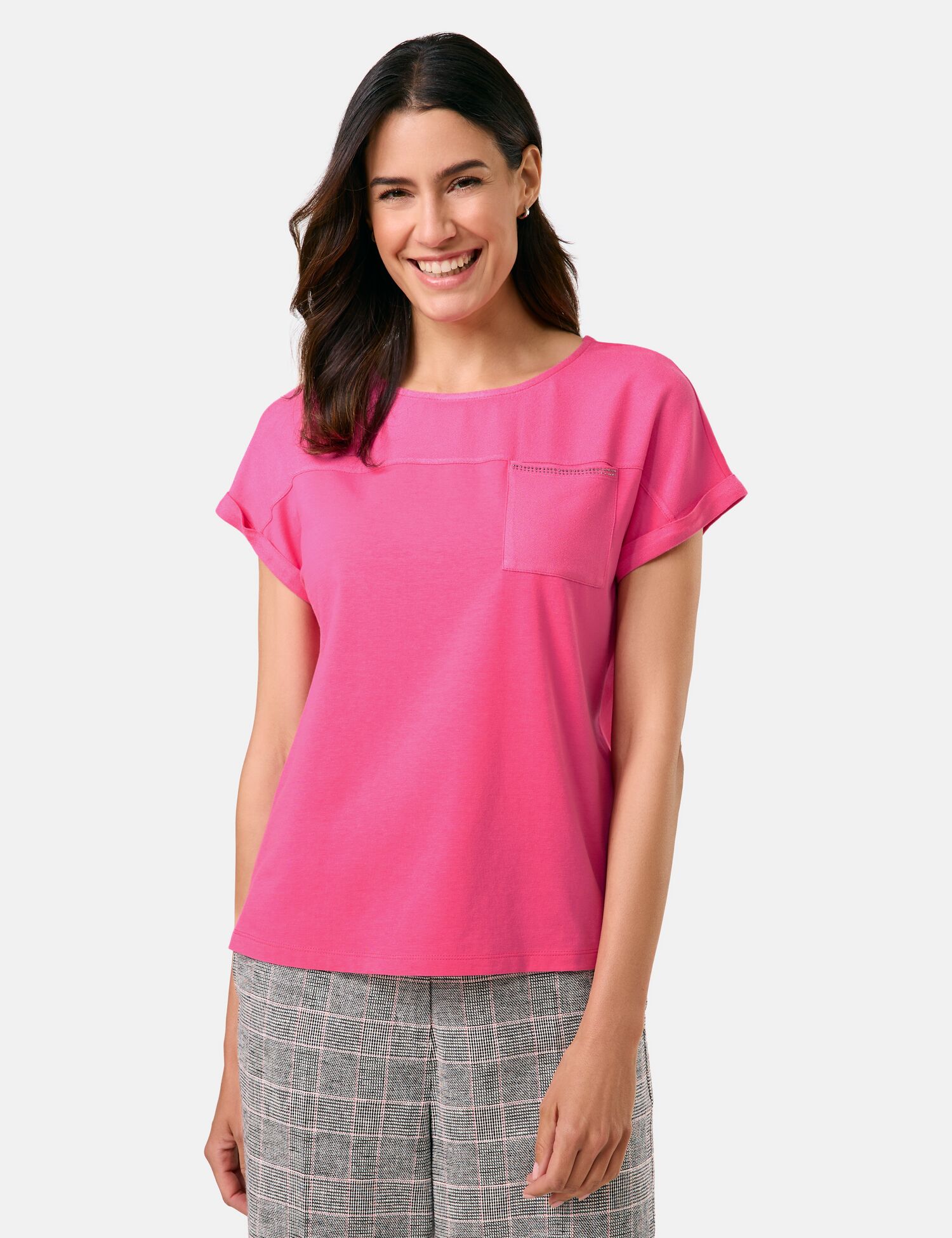 GERRY WEBER Kurzarmshirt mit Material-Patch und Ziersteinchen