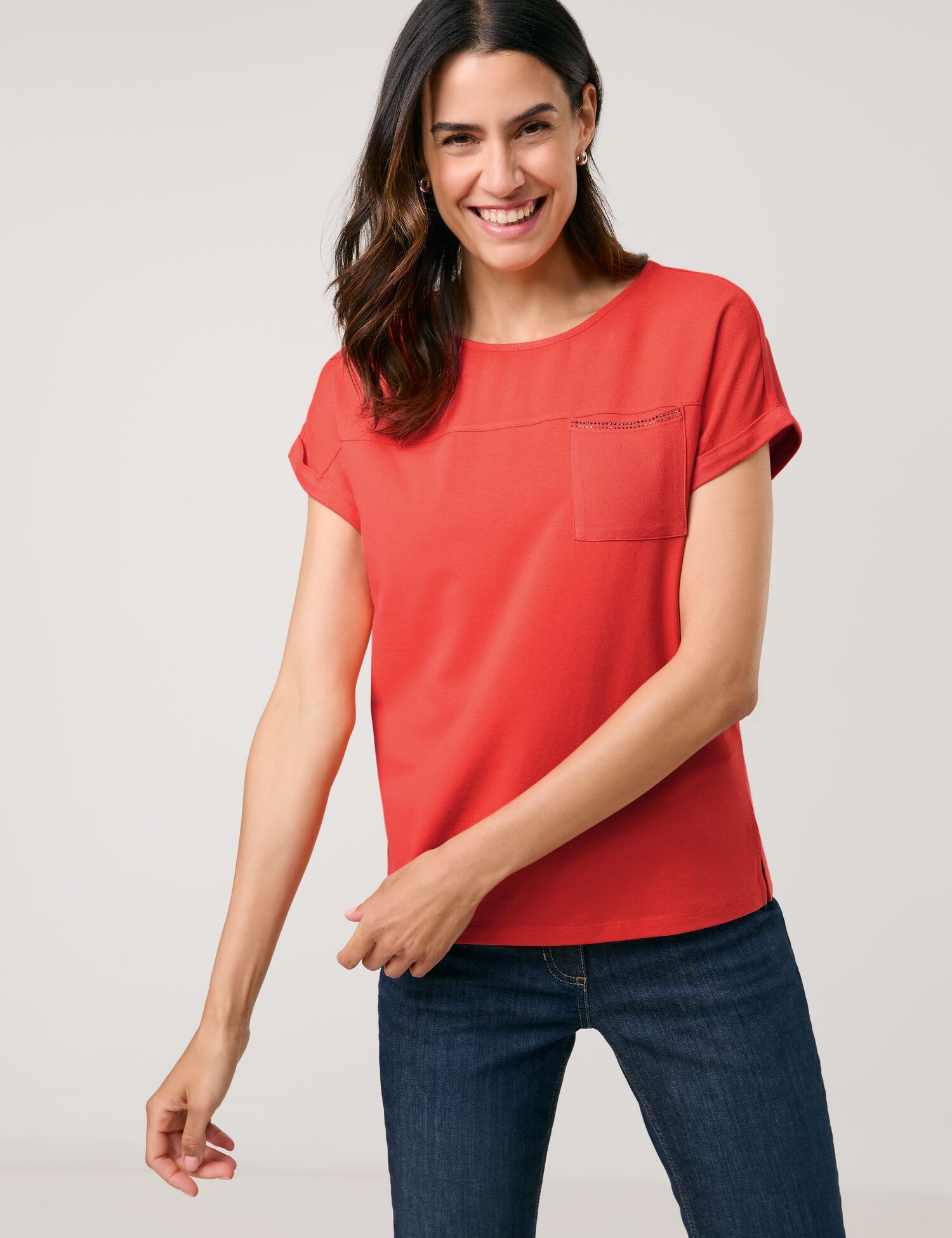 GERRY WEBER Kurzarmshirt mit Material-Patch und Ziersteinchen