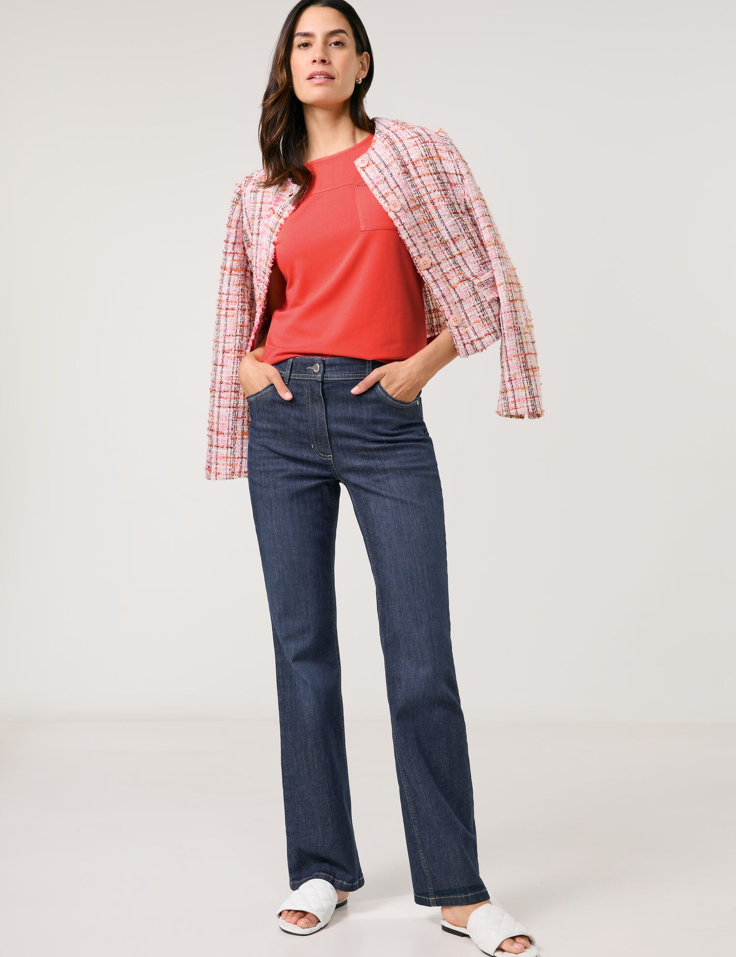 GERRY WEBER Kurzarmshirt mit Material-Patch und Ziersteinchen