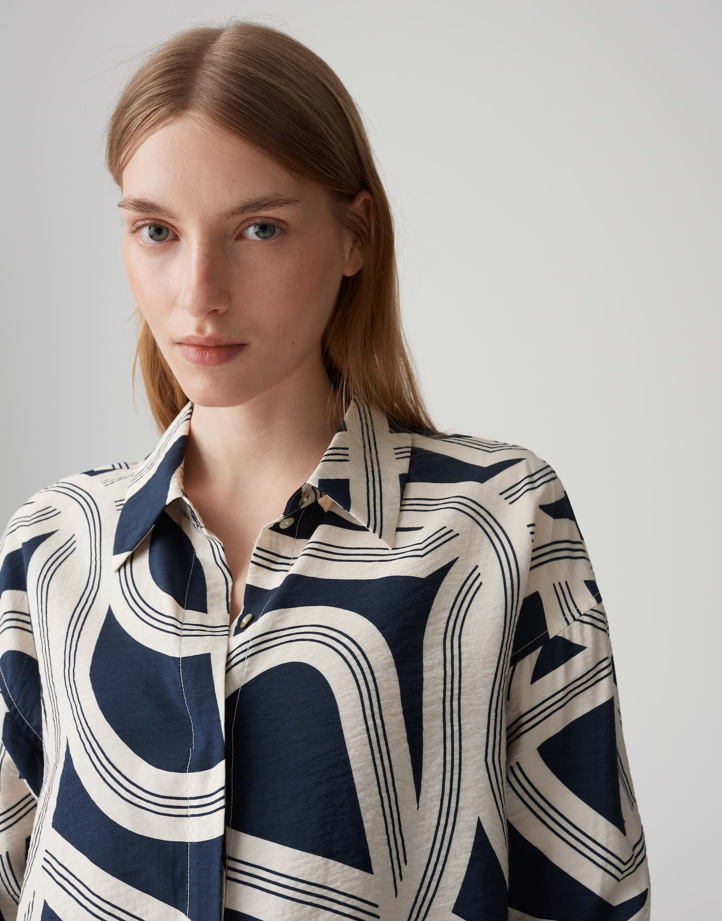 OPUS FAMENA LANE Boxy Printbluse aus nachhaltigem Viskosemix