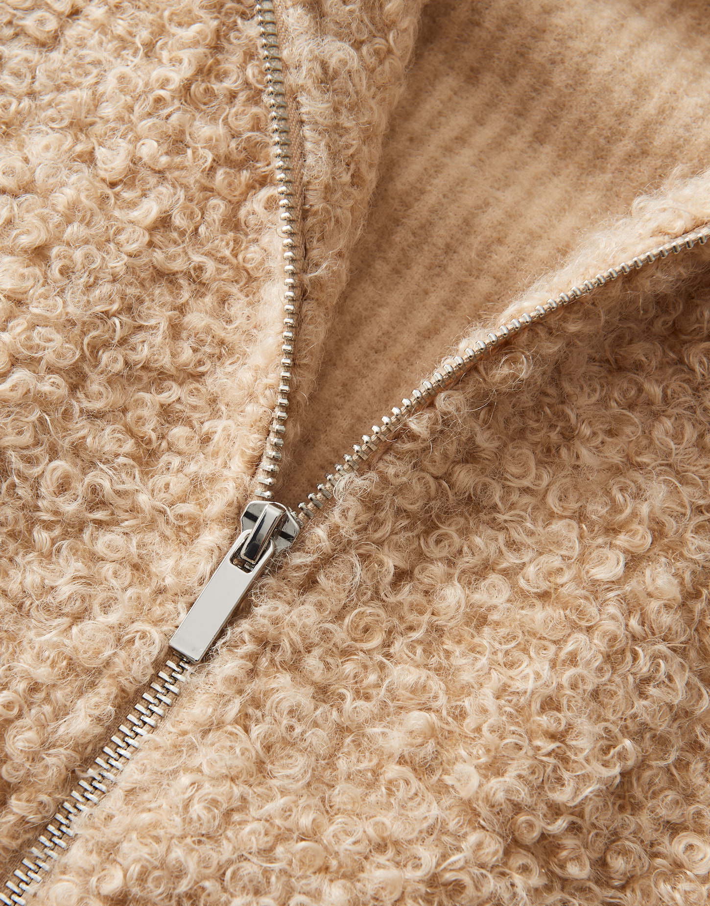 OPUS GULUNI Regular Sweatweste in Bouclé Optik